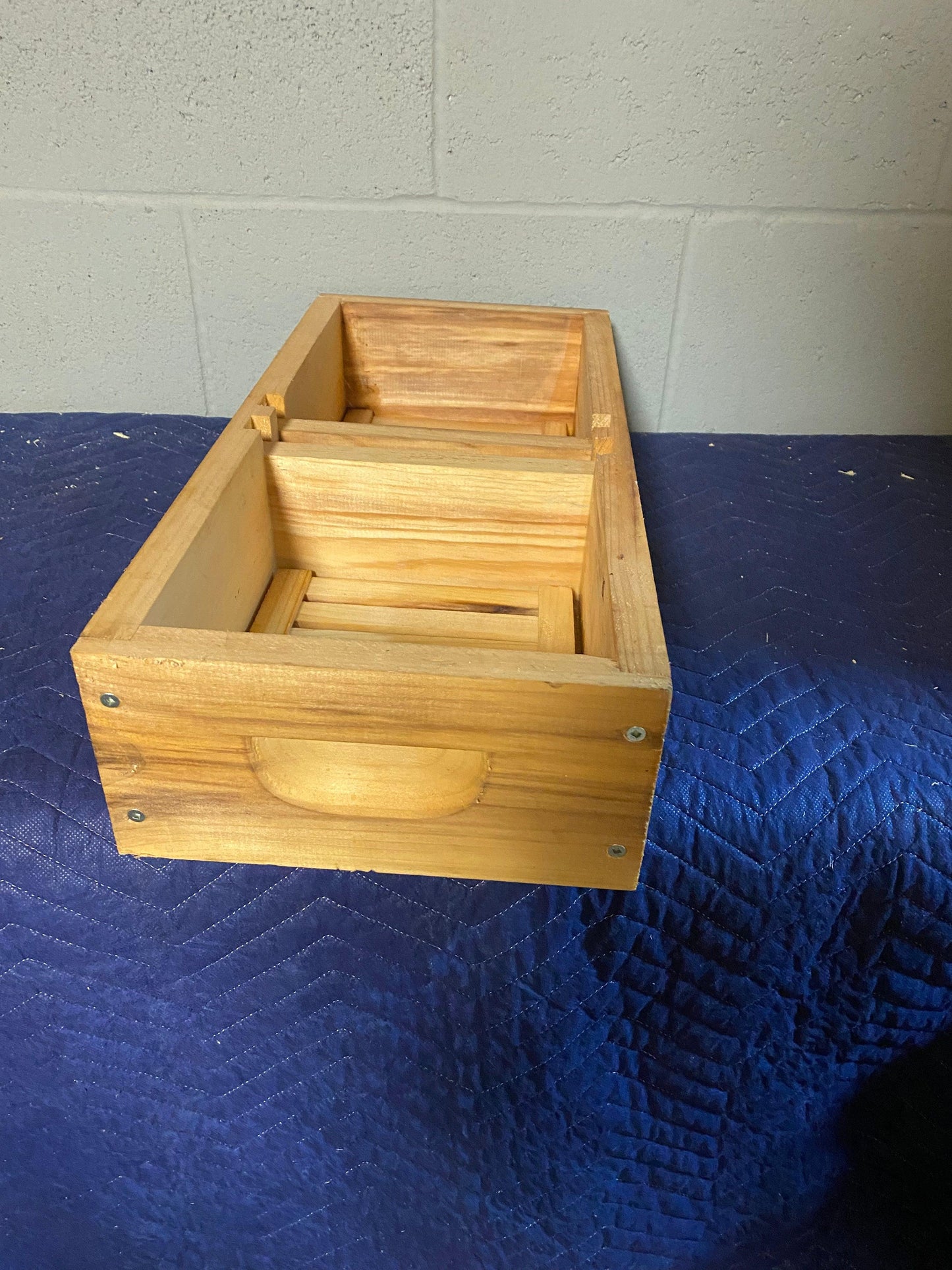 NUC Top Feeder with Floating Racks - 4K Beez