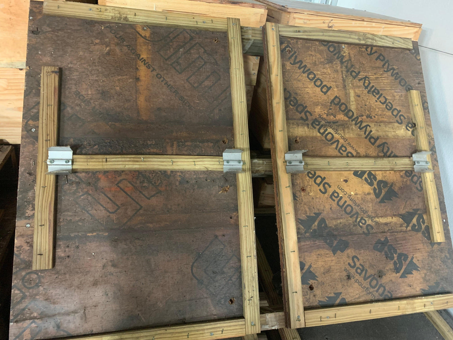 Pallets - 4K Beez