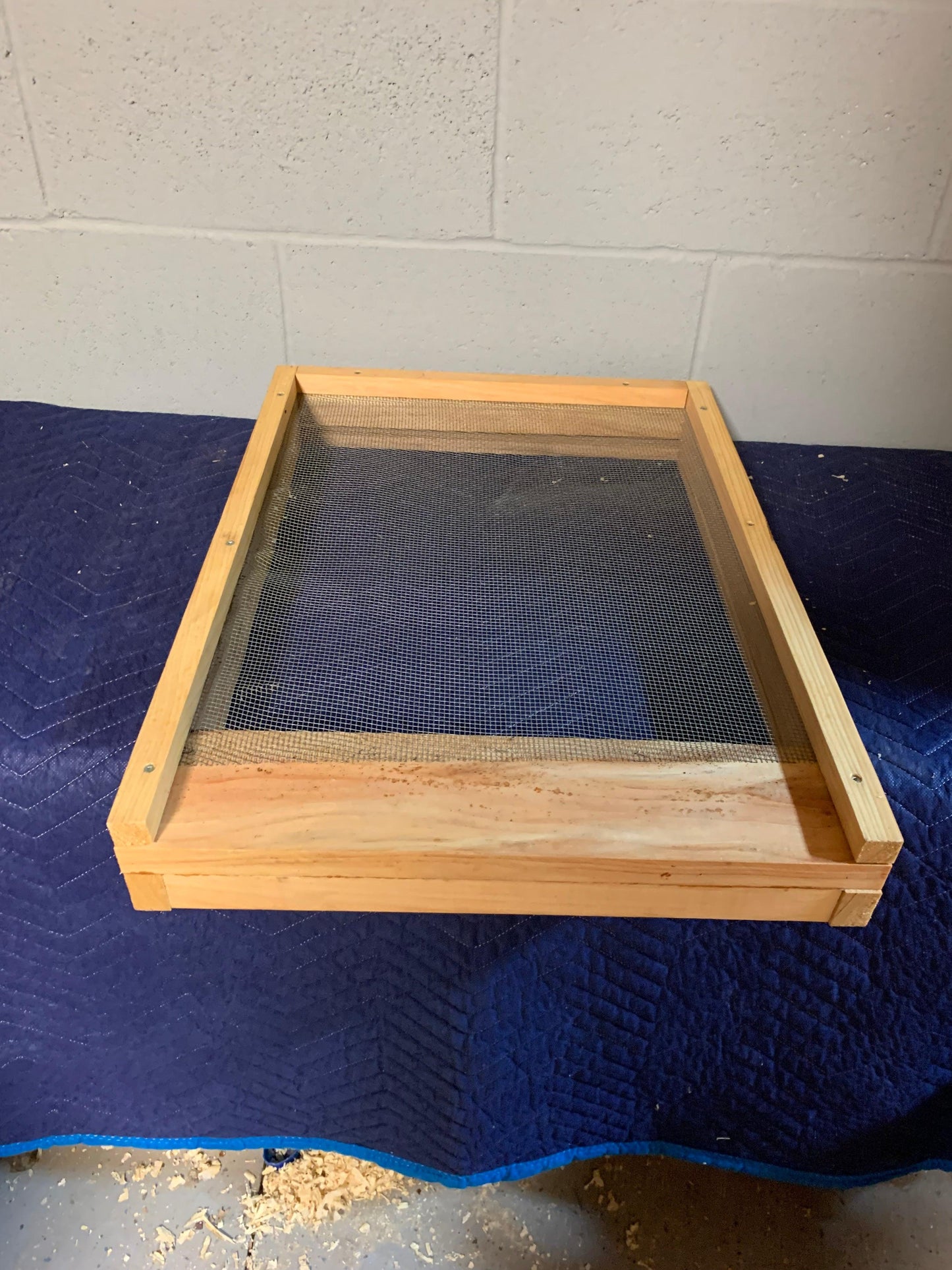 Varroa Screen Bottom with Debris Board - 4K Beez